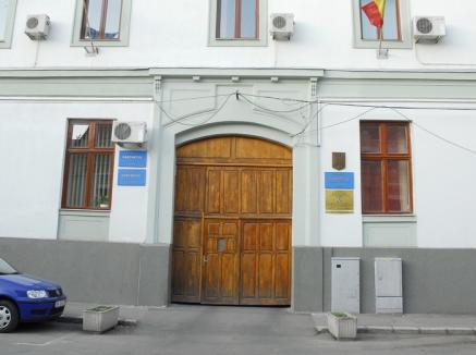 Chirurgul Alexandru Gălăţanu s-a ales cu interdicţia de a părăsi ţara 